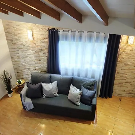 La Pera - - Canaryhousing *